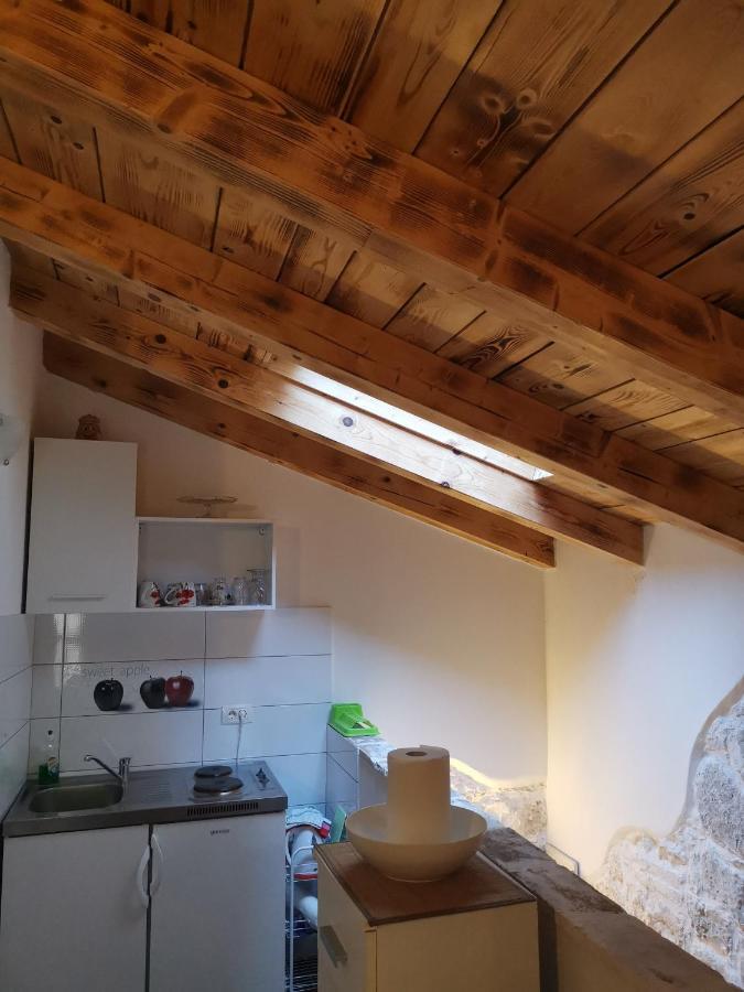Apartment Beatrice. 10Mt To The Beach :) Rovinj Extérieur photo